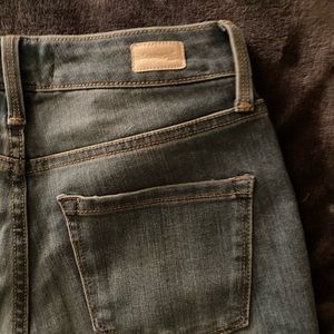 SKINNYGIRL HIGH RISE SKINNY CROP JEANS Size 2 / 26 light denim